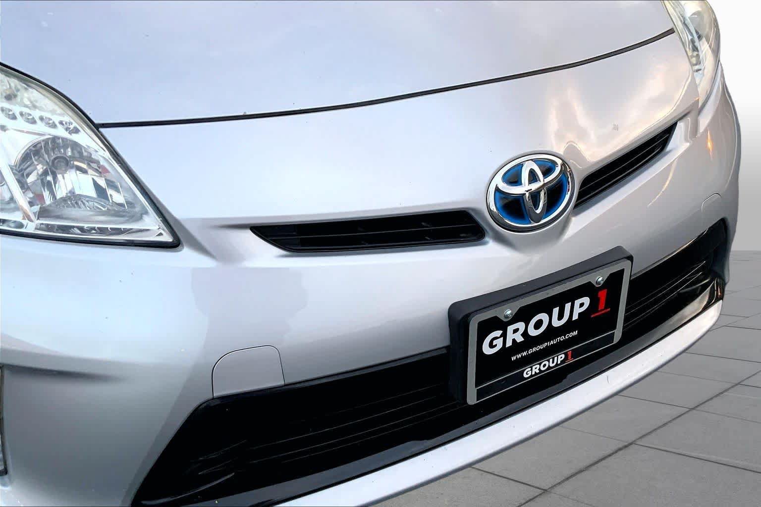 Used 2015 Toyota Prius Four FWD image 28