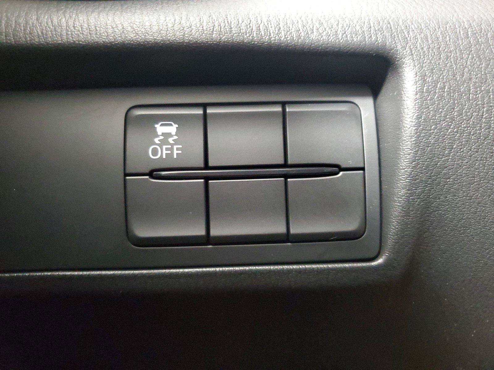 Used 2019 MAZDA MX-5 Miata Club RWD image 28