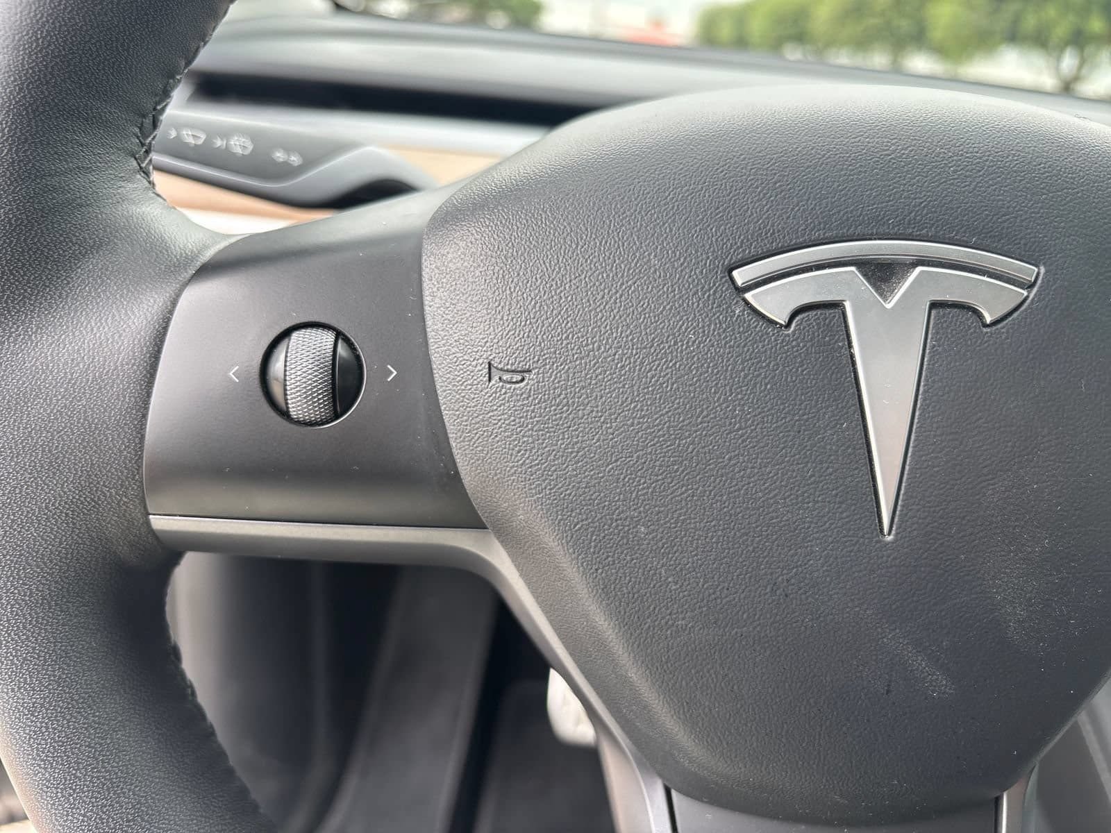 Used 2022 Tesla Model Y Performance AWD/4WD image 18