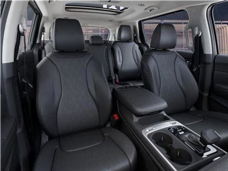 New 2026 Kia Carnival SX w/ SX Dark Edition Package image 69