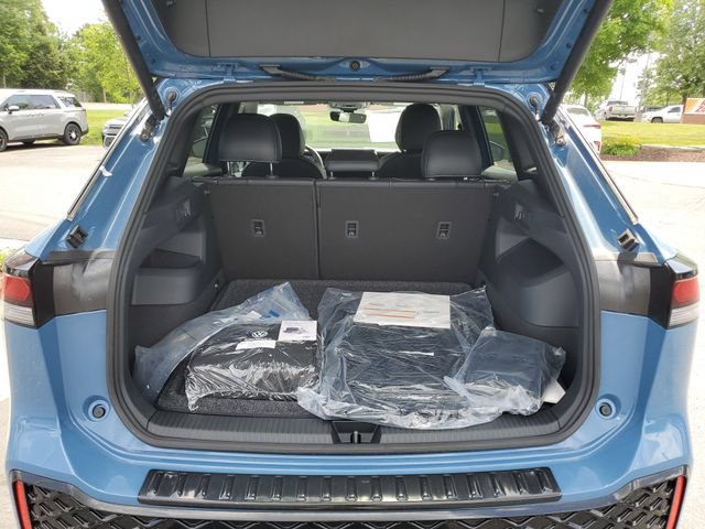 New 2026 Volkswagen Tiguan SE R-Line AWD/4WD image 9