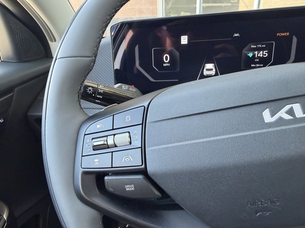 Used 2025 Kia EV6 Wind image 29