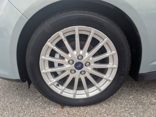 Used 2013 Ford C-MAX SEL image 25