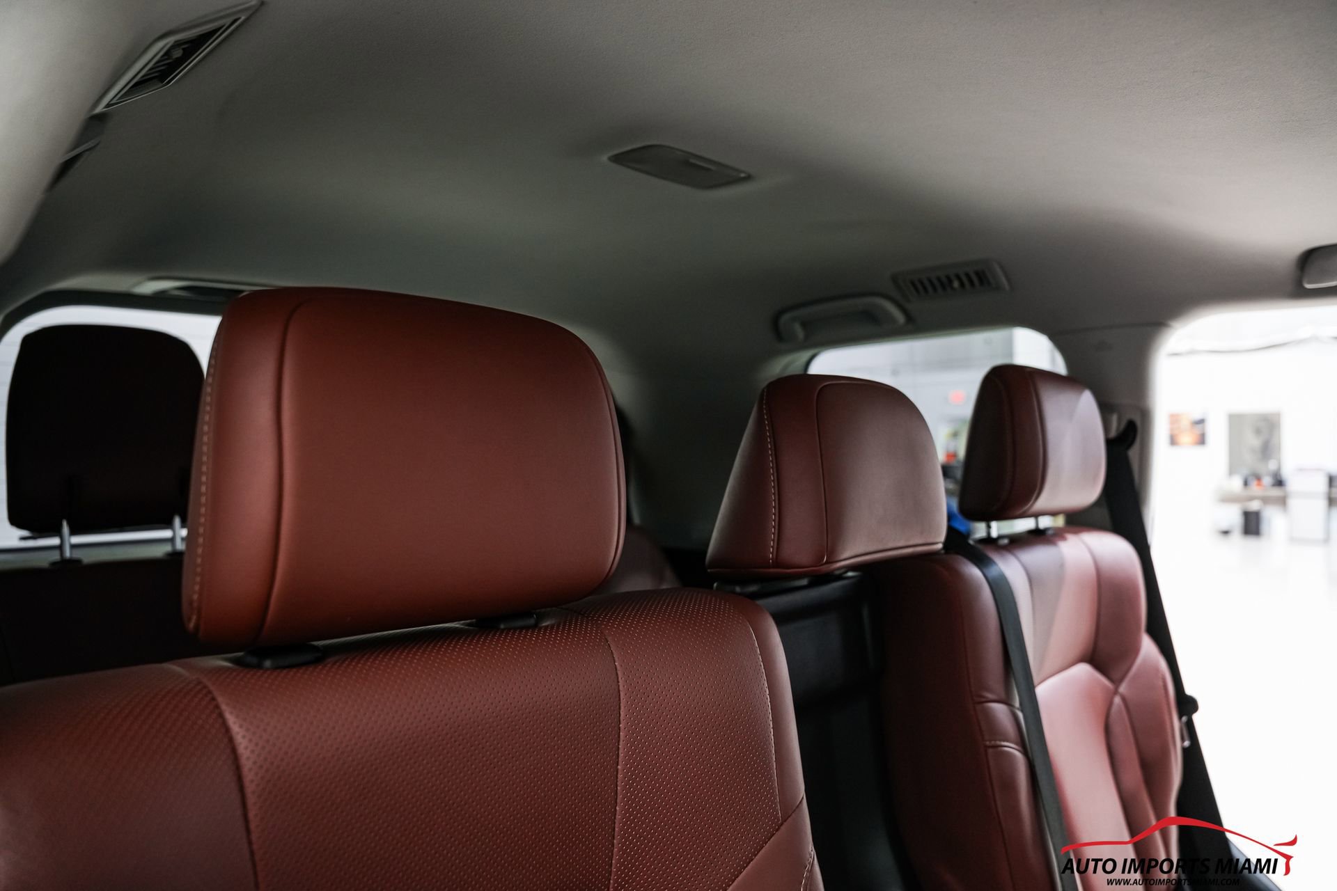 Used 2021 Lexus LX 570 4WD w/ Luxury Package image 52