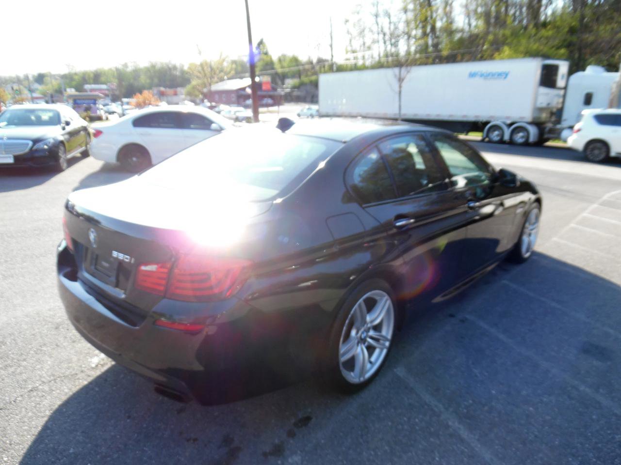 Used 2012 BMW 550i xDrive Sedan image 6