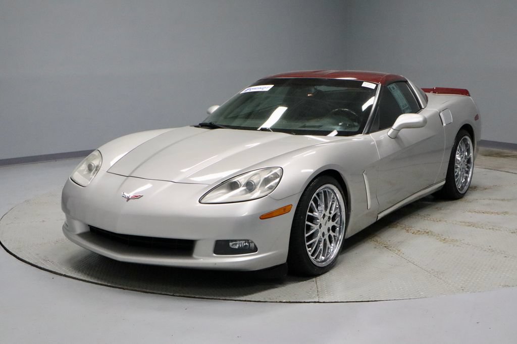 Used 2007 Chevrolet Corvette Coupe w/ Preferred Equipment Group RWD image 5