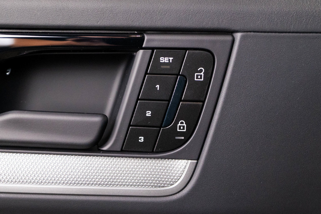 New 2026 Porsche Cayenne AWD/4WD image 19