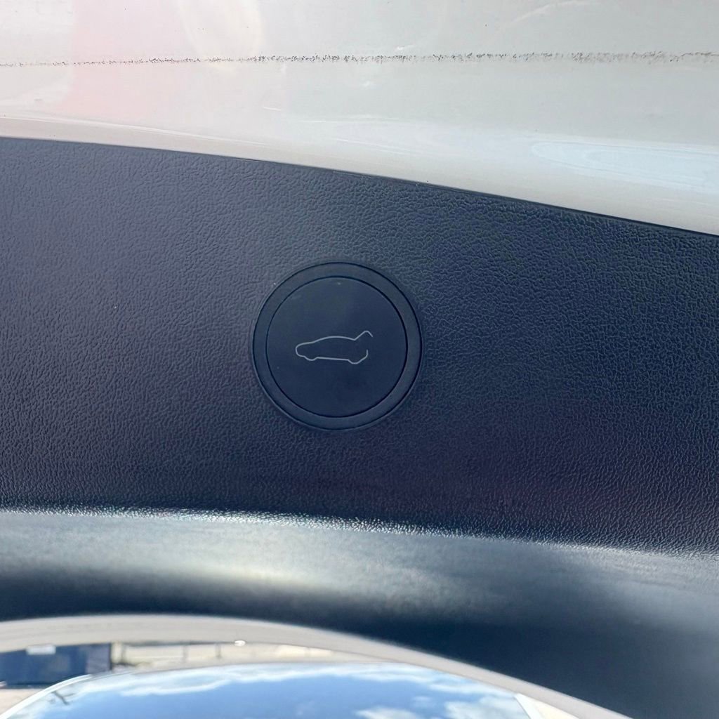 Used 2023 Tesla Model 3 Standard Range image 14
