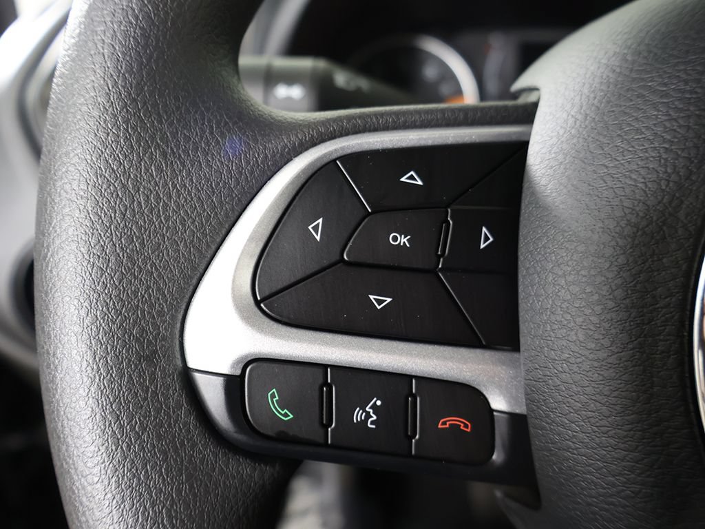 Used 2023 Jeep Renegade Latitude AWD/4WD image 37