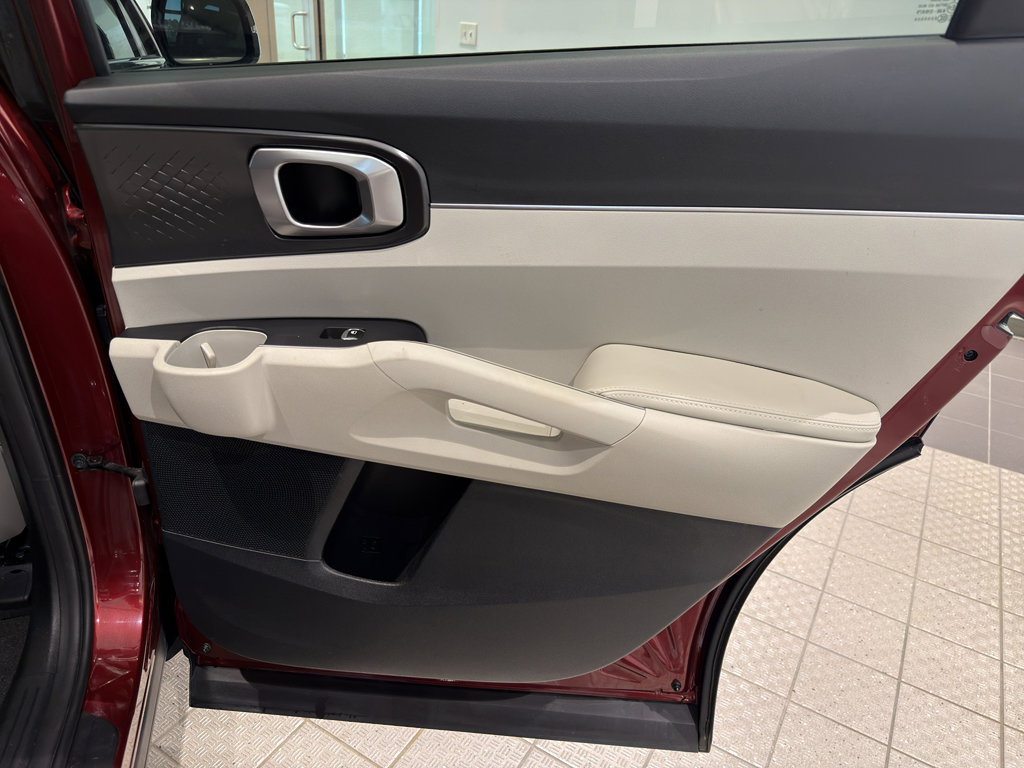 Certified 2025 Kia Sorento S AWD/4WD image 20