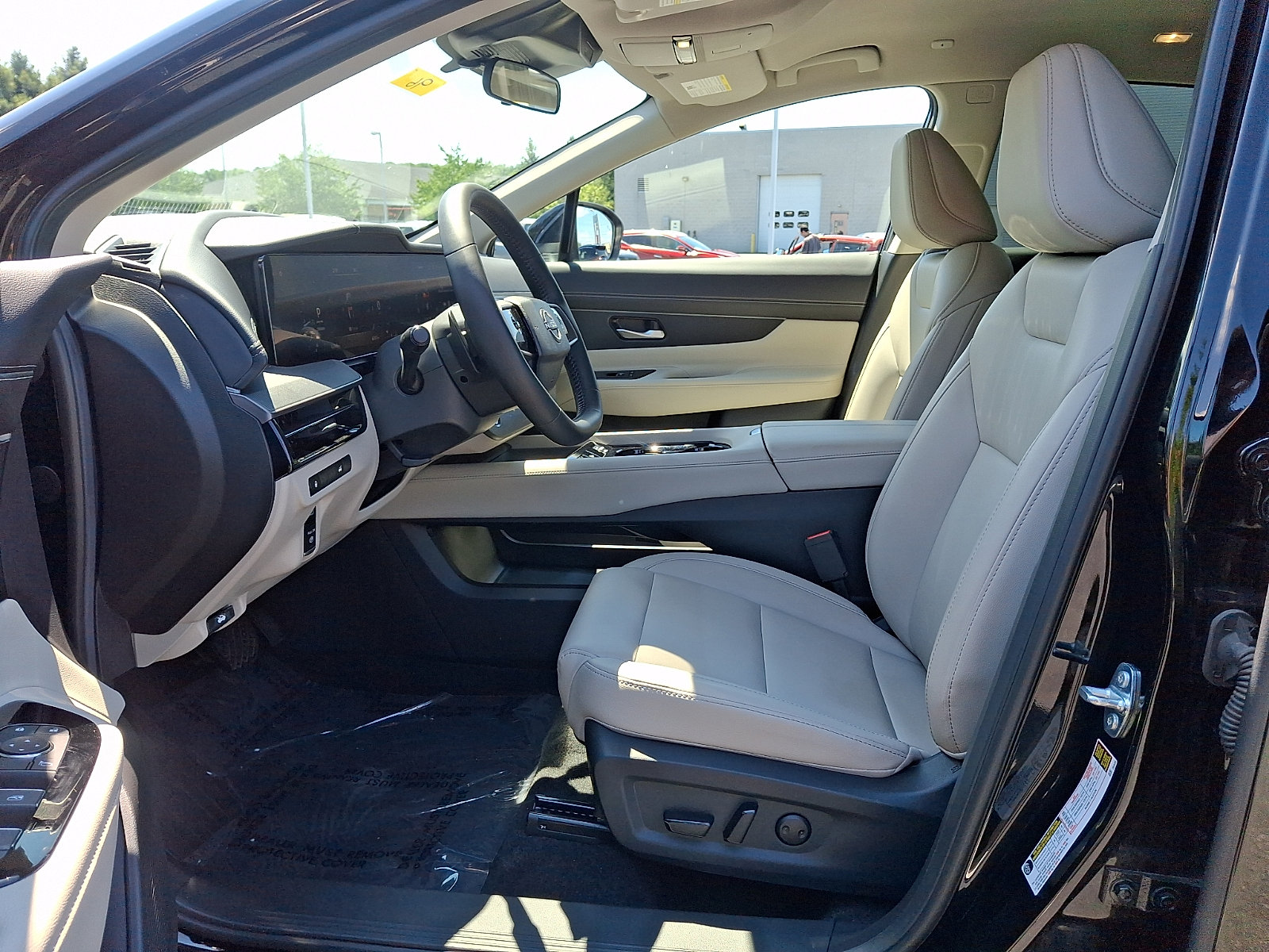 Certified 2025 Nissan Murano SV AWD/4WD image 13