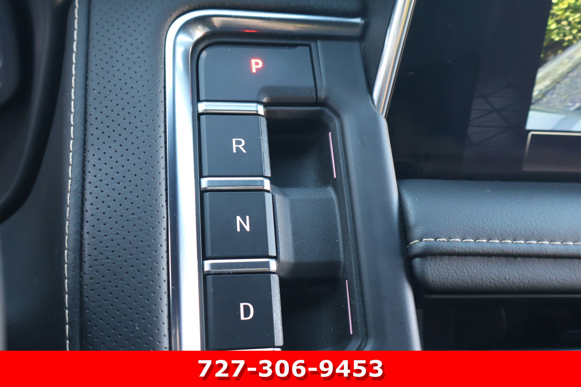Used 2023 GMC Yukon SLT RWD image 31