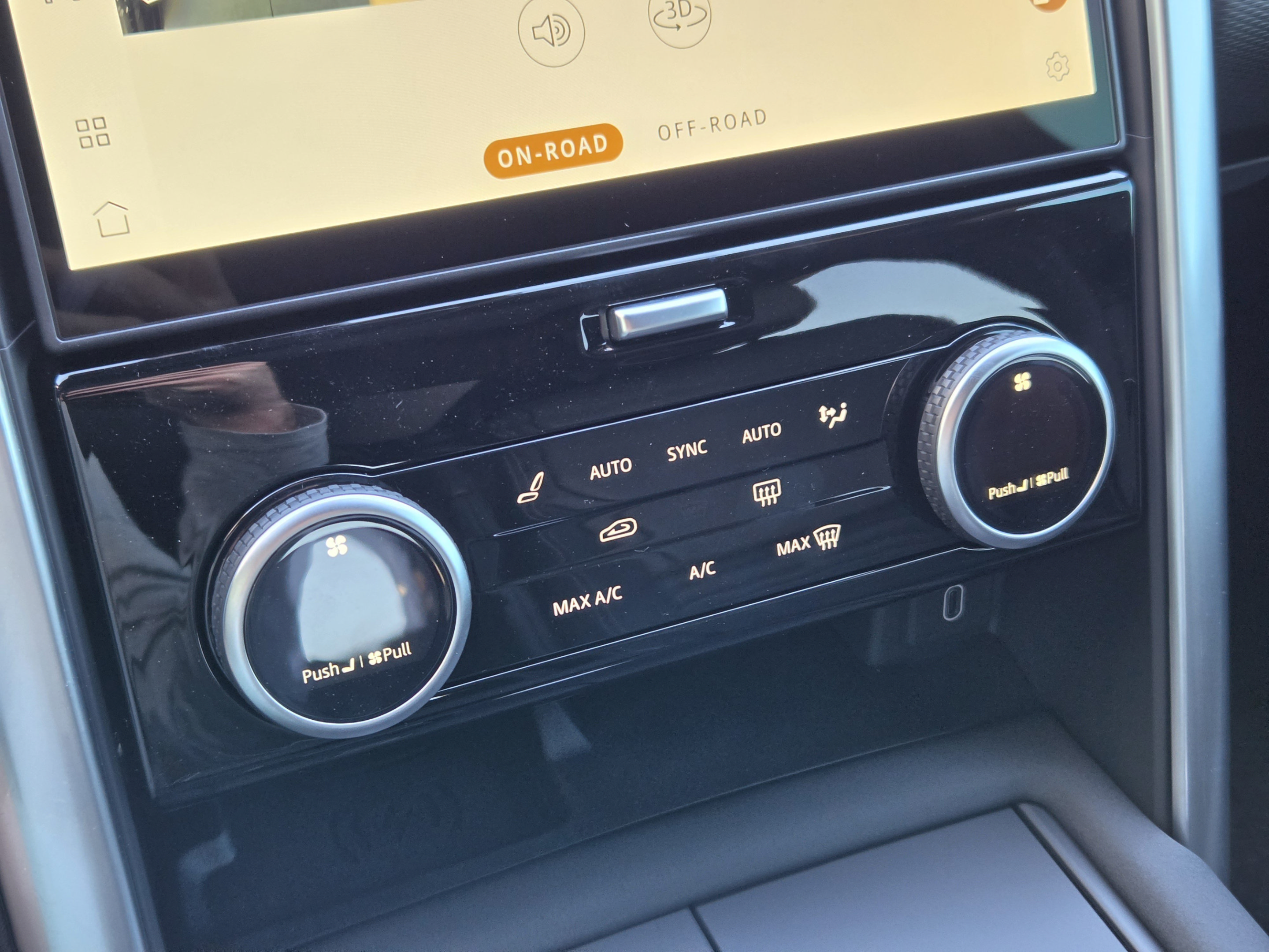 New 2026 Land Rover Discovery Dynamic SE AWD/4WD image 15