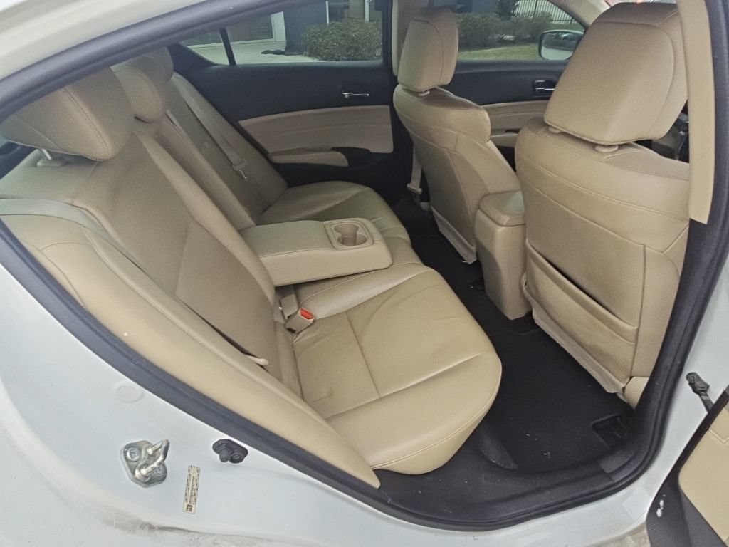 Used 2017 Acura ILX FWD image 18