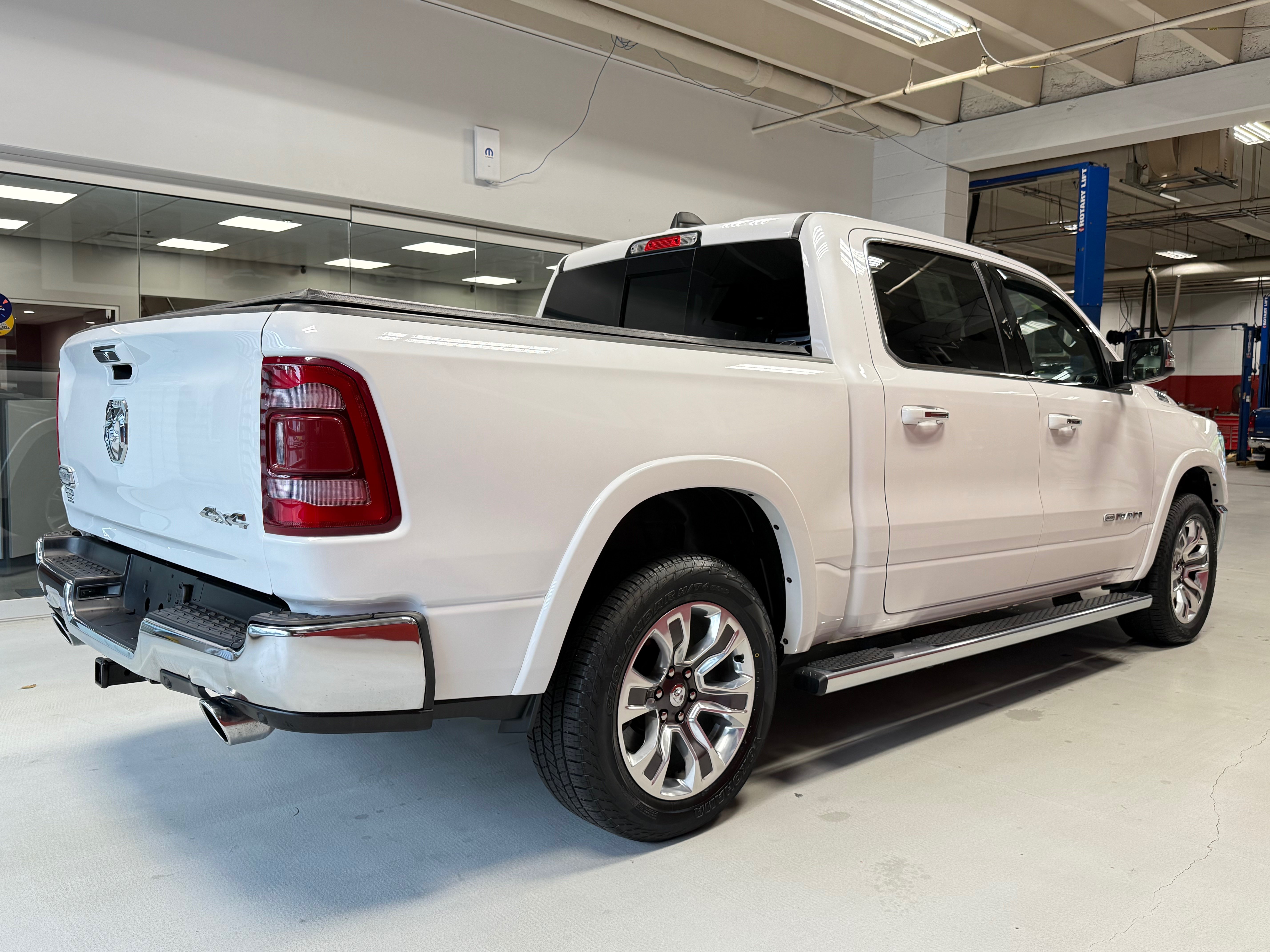 Certified 2022 RAM 1500 Limited AWD/4WD image 9