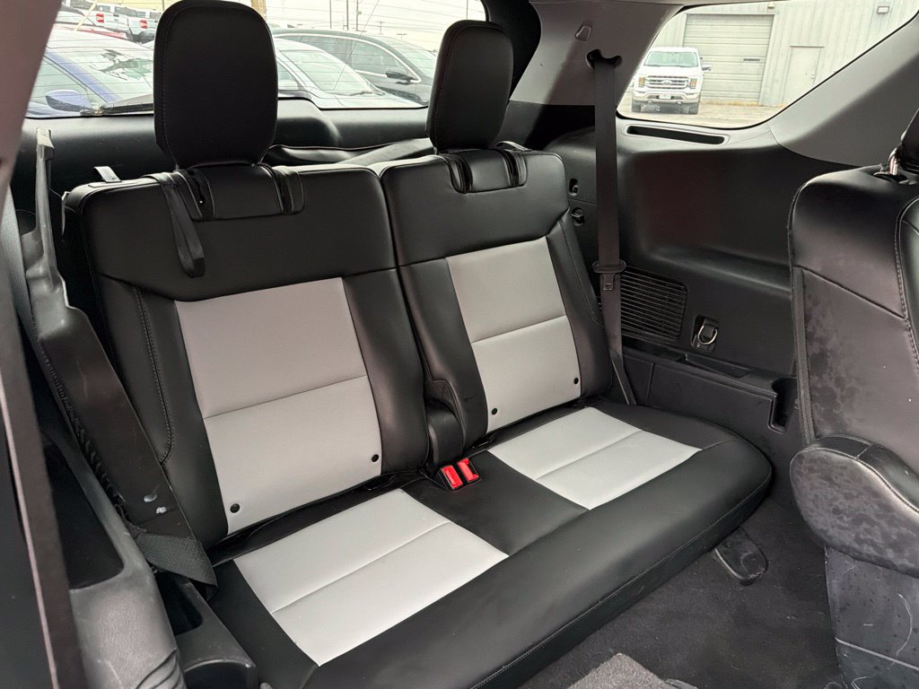 Used 2022 Ford Explorer XLT w/ Equipment Group 202A AWD/4WD image 15