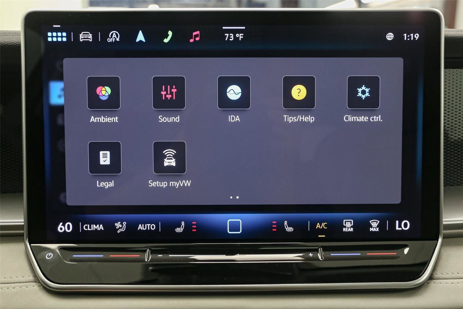 Used 2025 Volkswagen Tiguan SE w/ Panoramic Sunroof Package AWD/4WD image 22