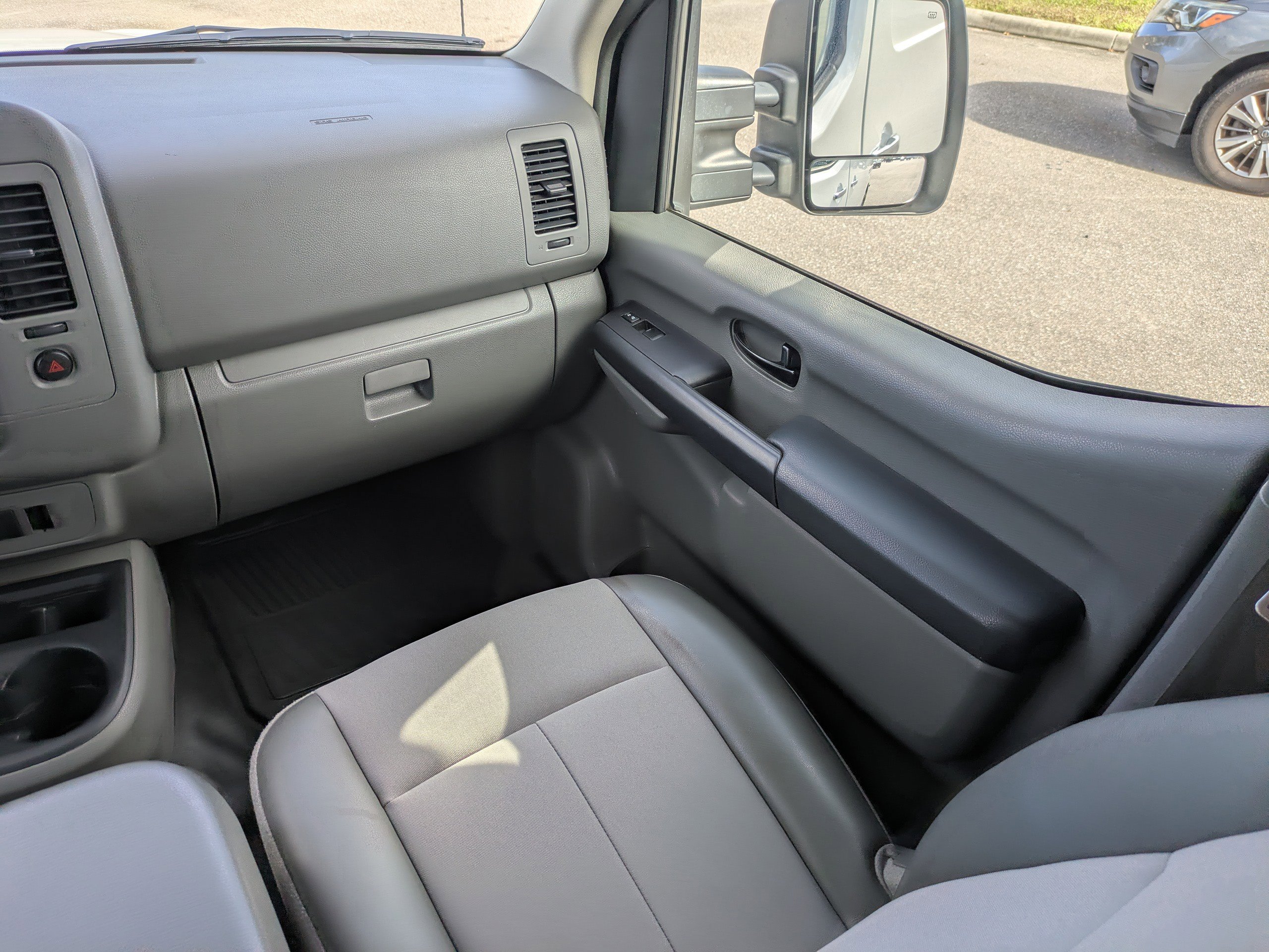 Used 2018 Nissan NV 3500 SL w/ Navigation Package image 17