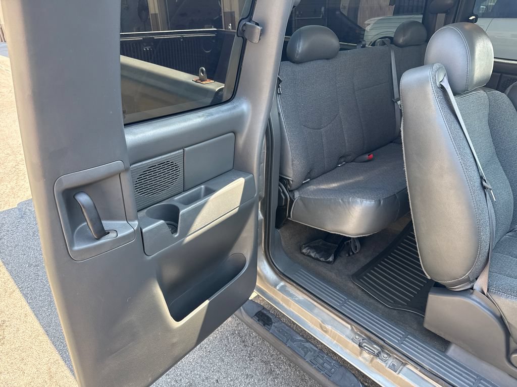 Used 2006 Chevrolet Silverado 1500 LS RWD image 21