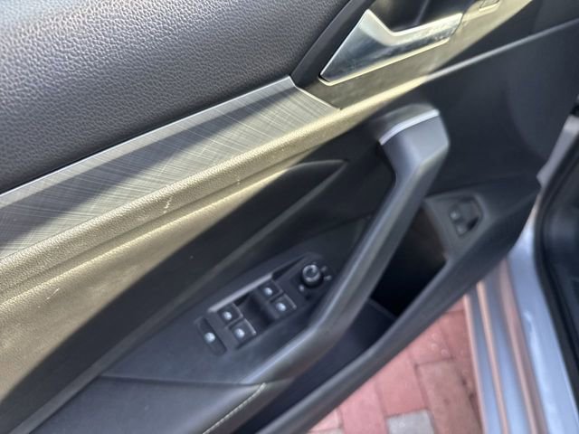 Used 2022 Volkswagen Jetta SE image 11