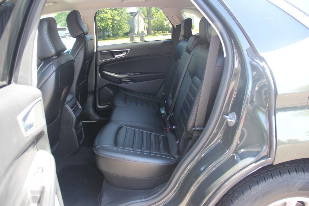 Used 2023 Ford Edge SEL image 12