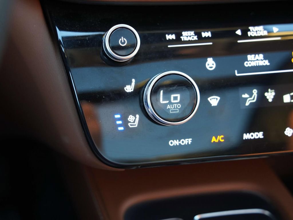 Certified 2025 INFINITI QX60 Sensory image 28