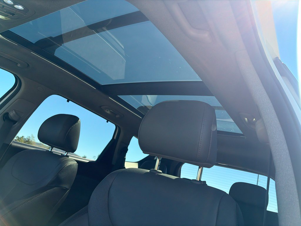Used 2019 Hyundai Santa Fe AWD image 35