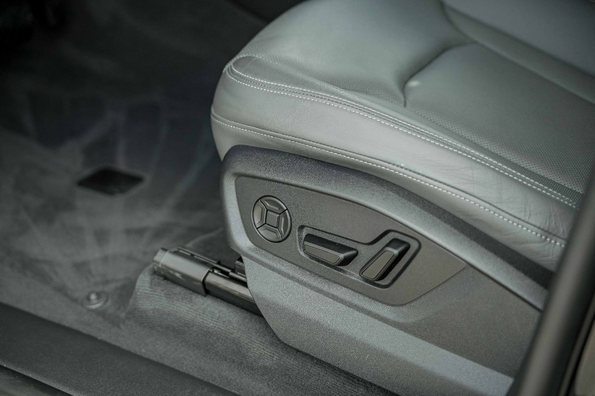 Certified 2024 Audi Q8 Premium Plus w/ Premium Plus Package image 23