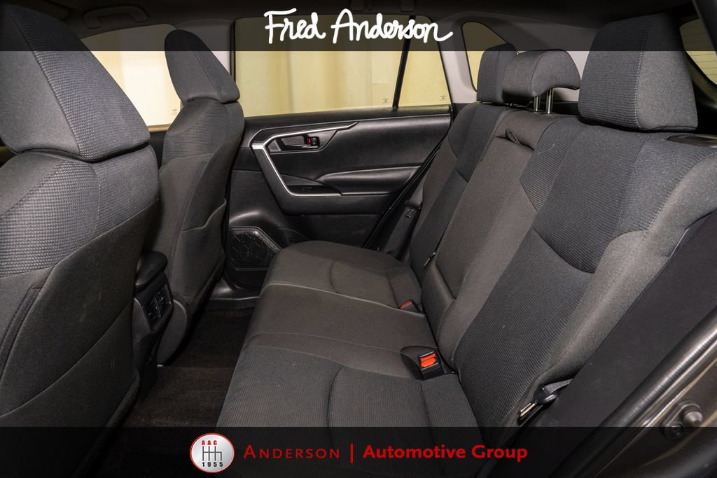Used 2025 Toyota RAV4 LE AWD/4WD image 7