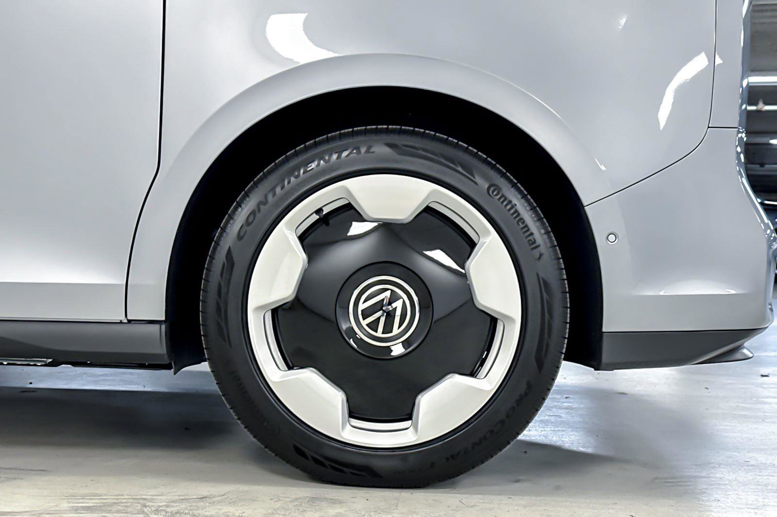 New 2025 Volkswagen ID. Buzz Pro S image 26