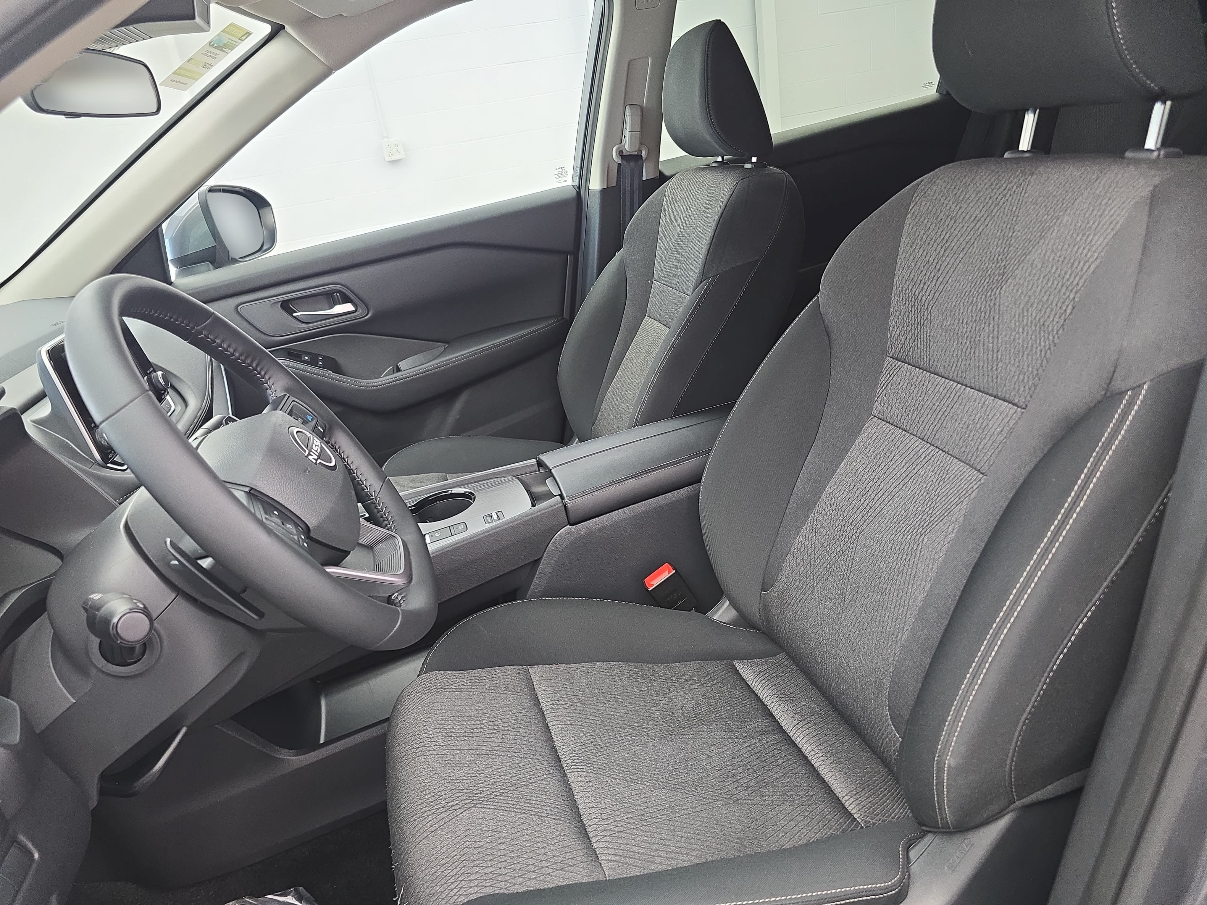 Certified 2026 Nissan Rogue SV FWD image 15