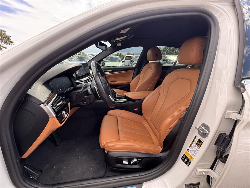 Used 2021 BMW 540i xDrive w/ Premium Package AWD/4WD image 13