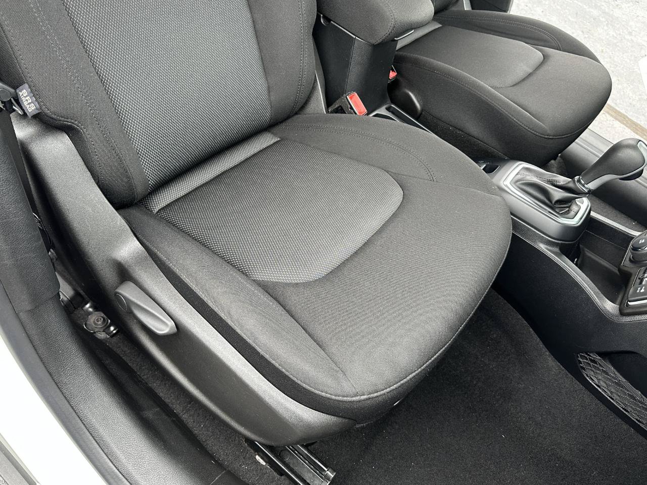Used 2019 Jeep Renegade Sport AWD/4WD image 44
