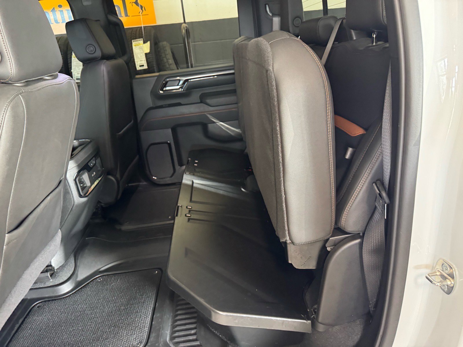 Used 2024 GMC Sierra 2500 AT4 w/ AT4 Premium Plus Package image 11