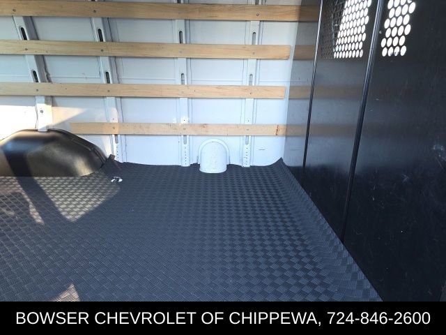 Used 2024 GMC Savana 2500 w/ Driver Convenience Package image 11