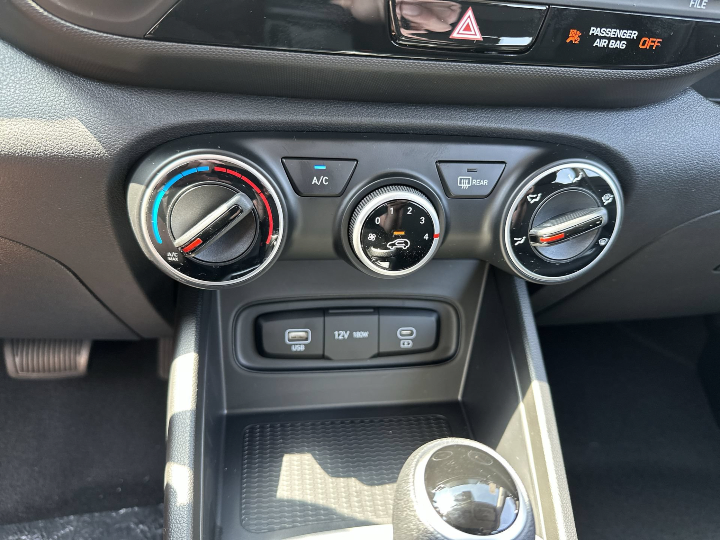 New 2026 Hyundai Venue SE FWD image 16