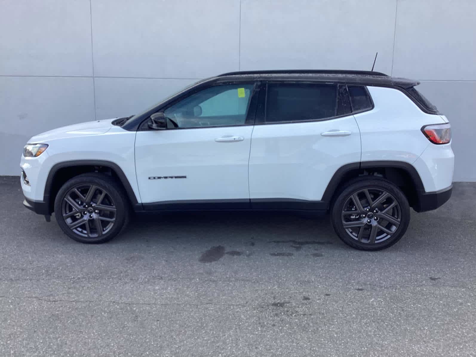 New 2026 Jeep Compass Limited AWD/4WD image 3