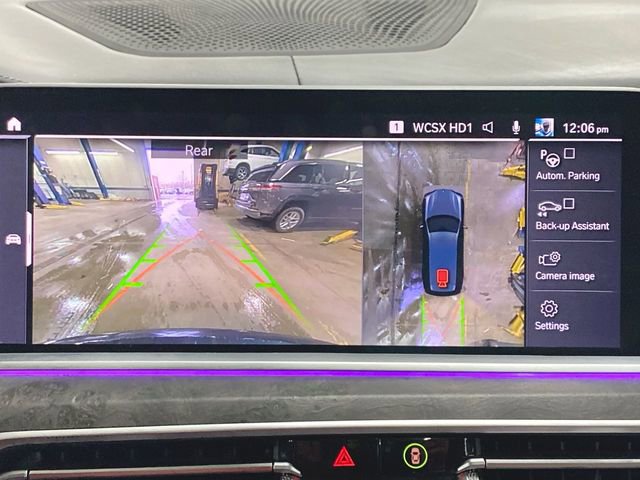 Used 2020 BMW X7 M50i image 14