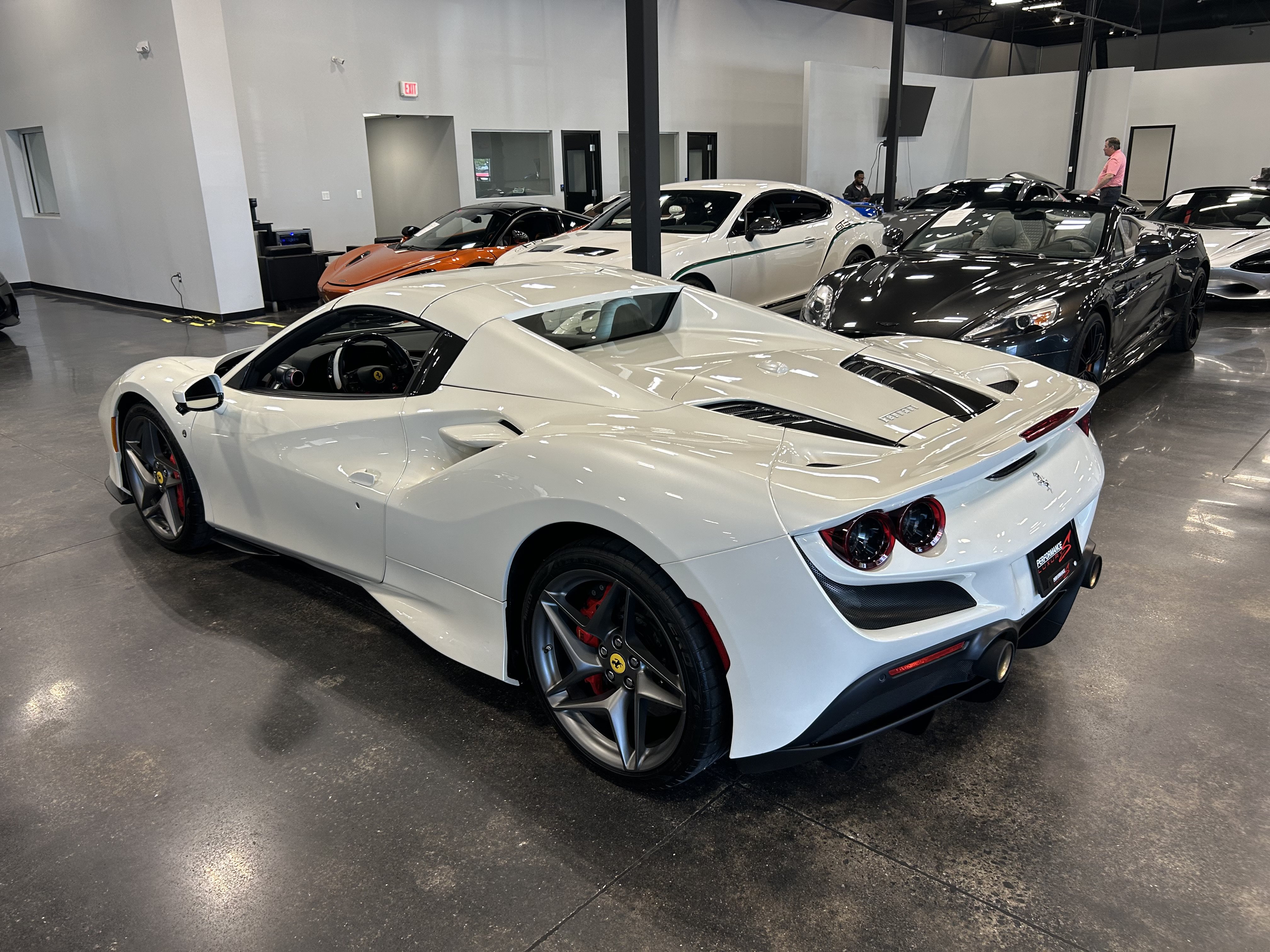 Used 2022 Ferrari F8 Tributo RWD image 5