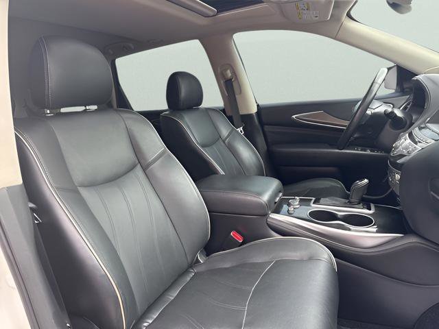 Used 2019 INFINITI QX60 Luxe w/ Essential Package image 10