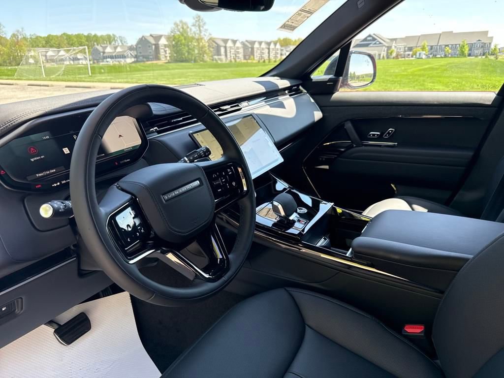 New 2025 Land Rover Range Rover Sport Dynamic SE image 12