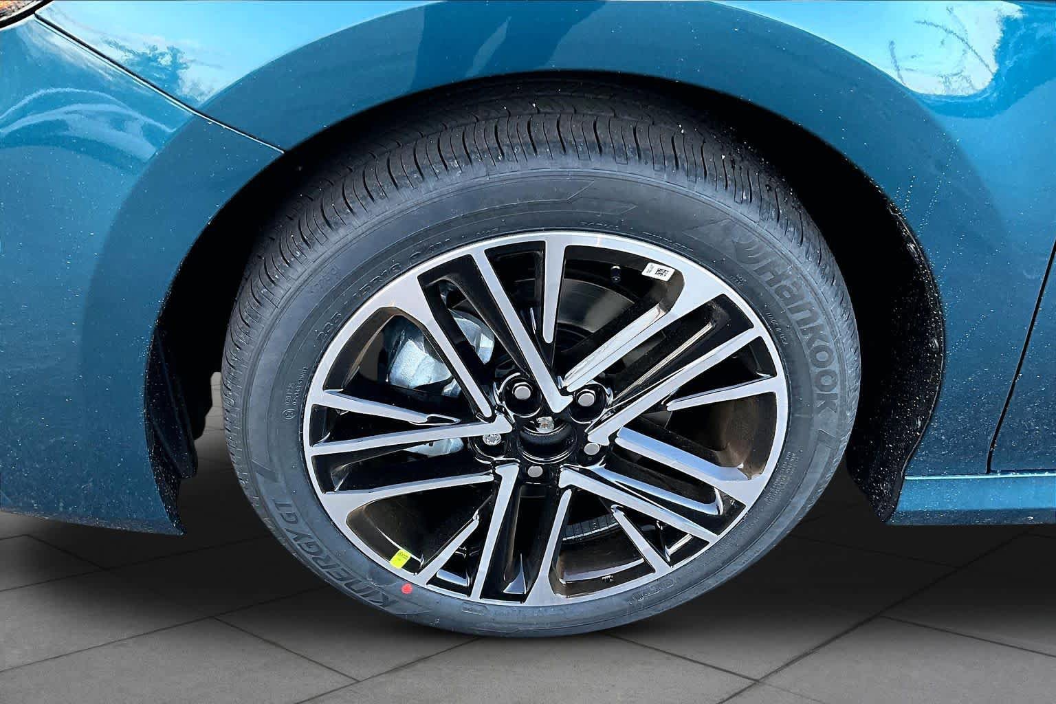 New 2026 Toyota Camry XLE AWD/4WD image 12