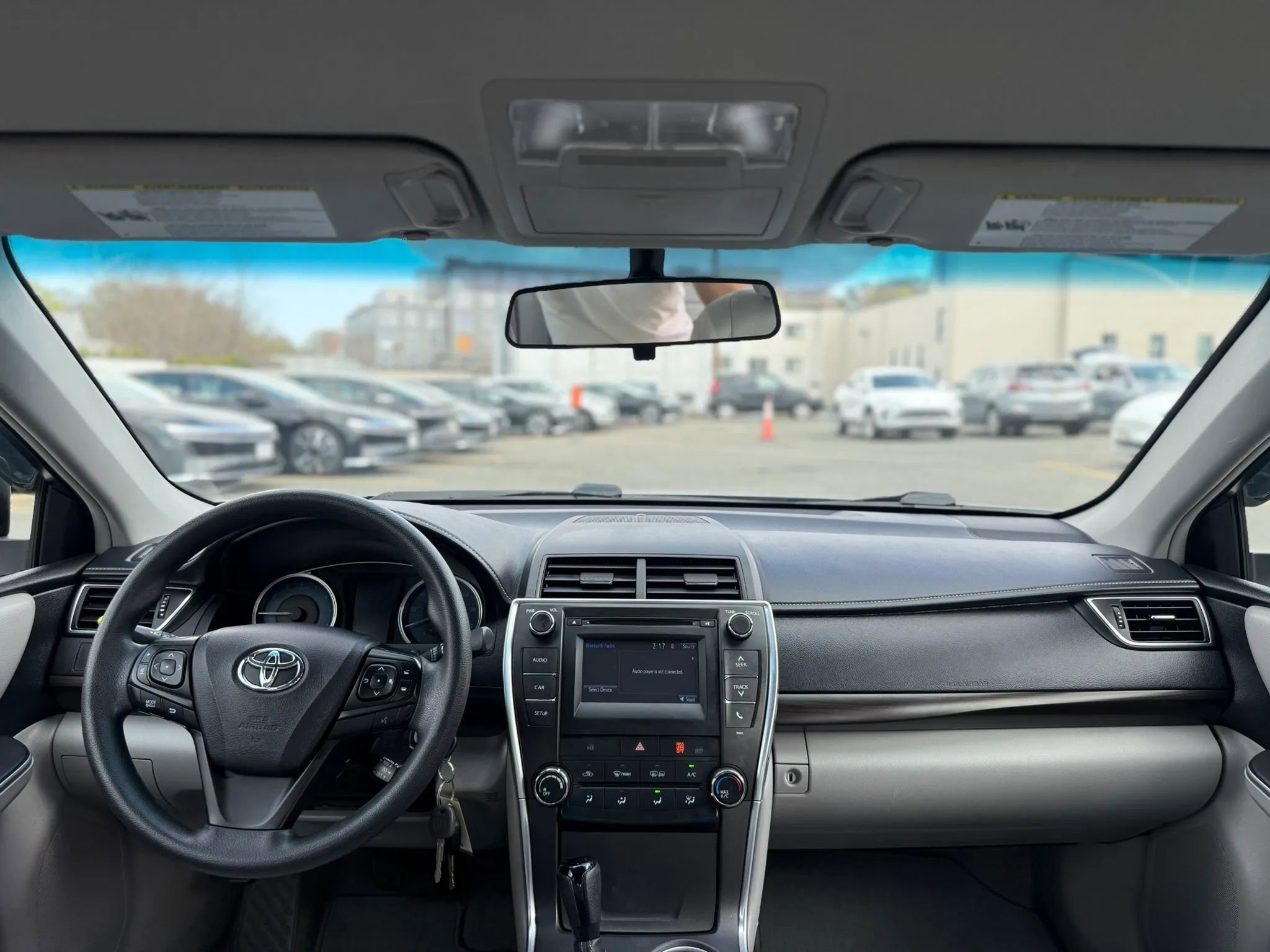 Used 2016 Toyota Camry LE FWD image 15