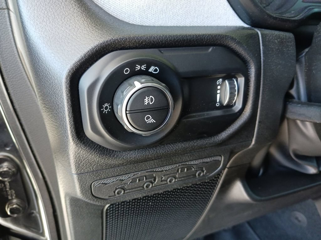 Used 2025 Jeep Gladiator Sport AWD/4WD image 36