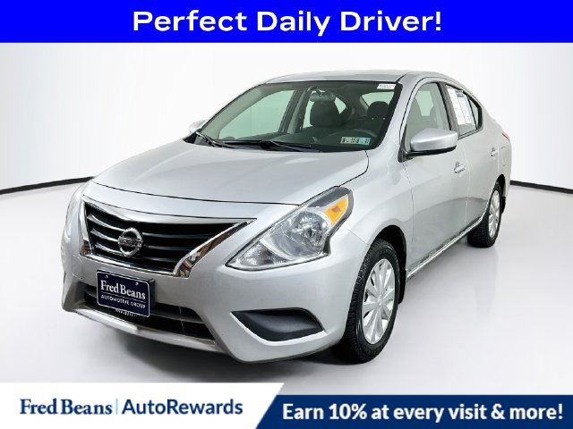 Used 2018 Nissan Versa SV FWD image 3