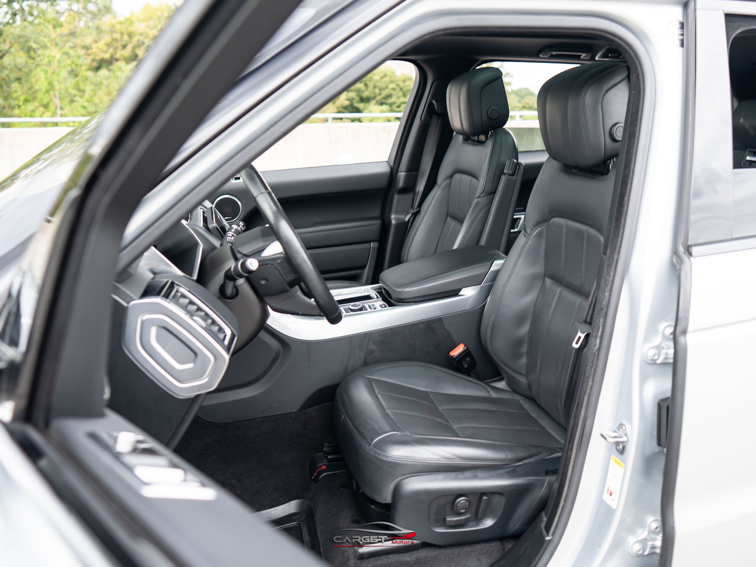 Used 2018 Land Rover Range Rover Sport HSE AWD/4WD image 16