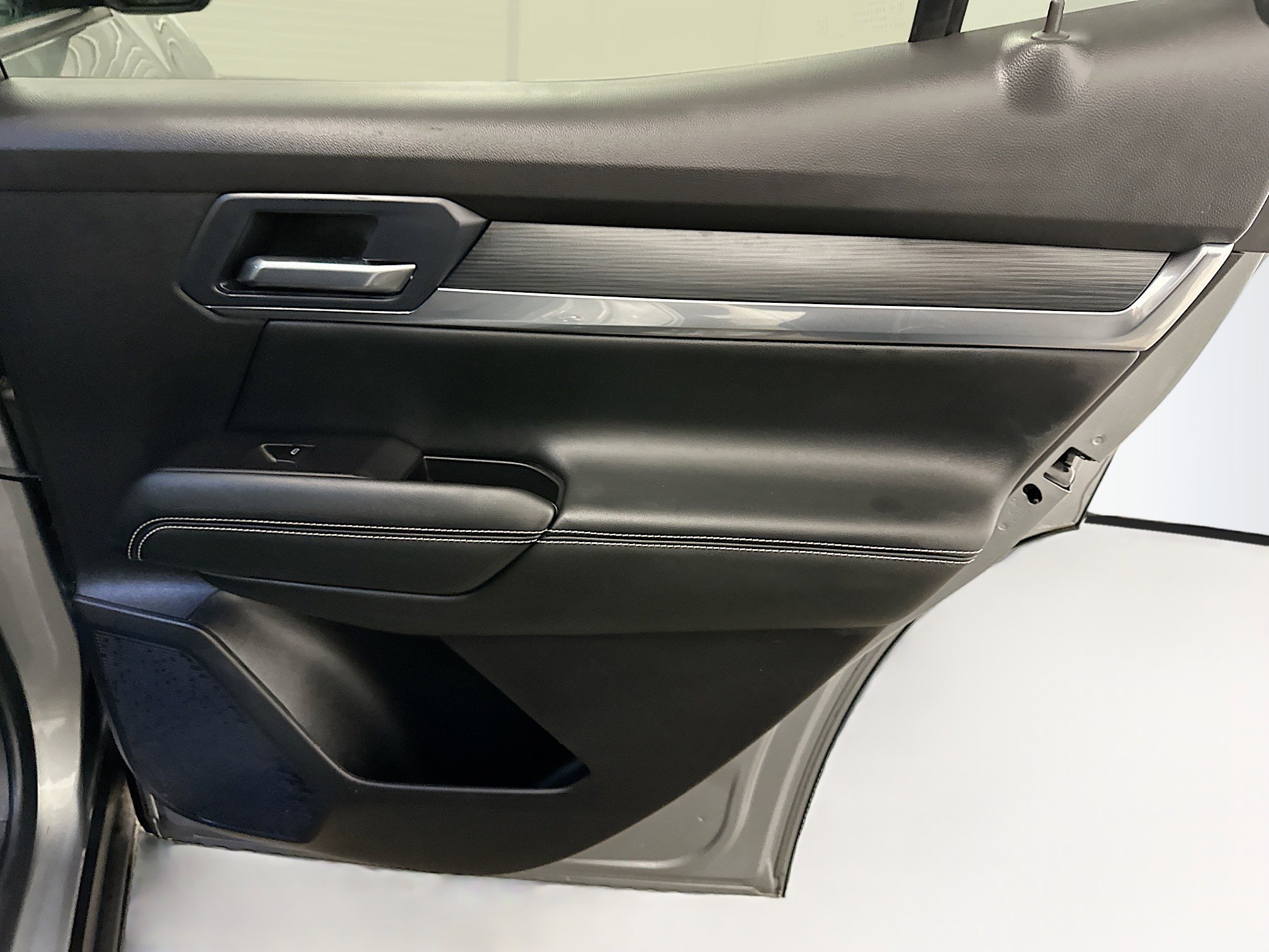 Used 2025 GMC Terrain Elevation image 31