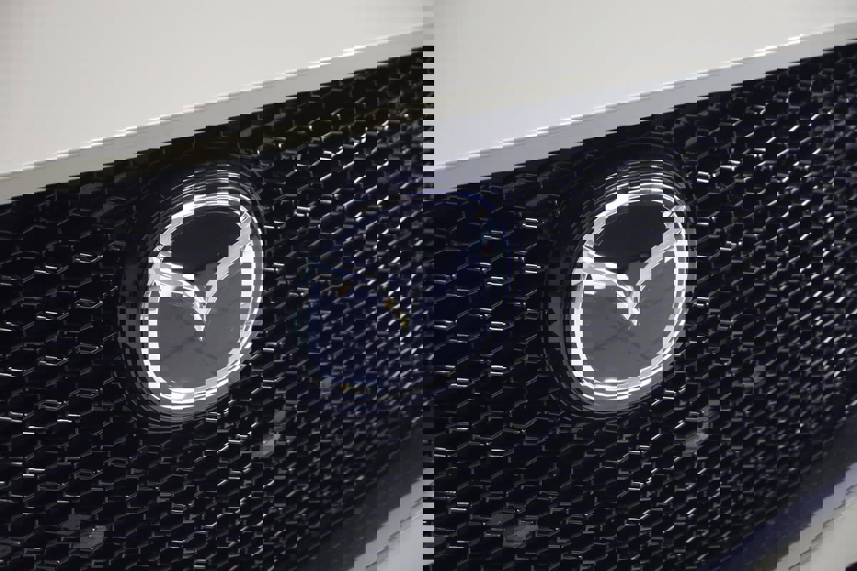 Used 2025 MAZDA MAZDA3 Carbon image 16