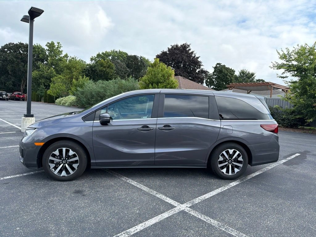 Used 2026 Honda Odyssey EX-L image 2