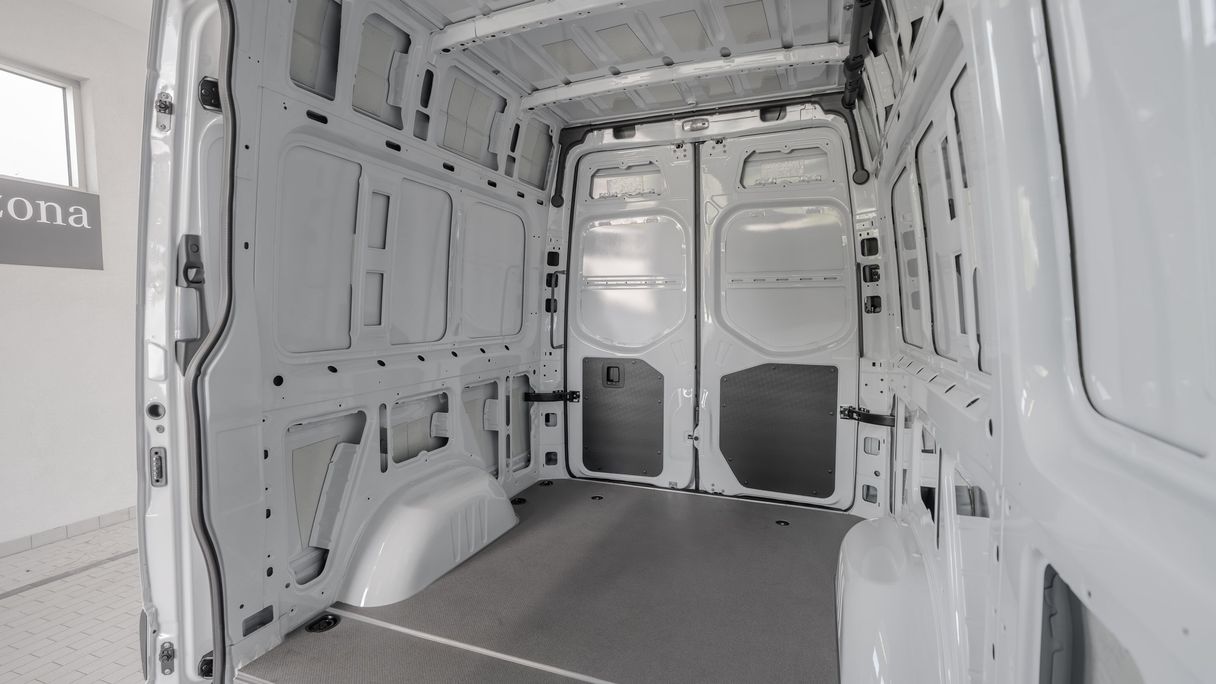 Used 2025 Mercedes-Benz Sprinter 2500 image 26